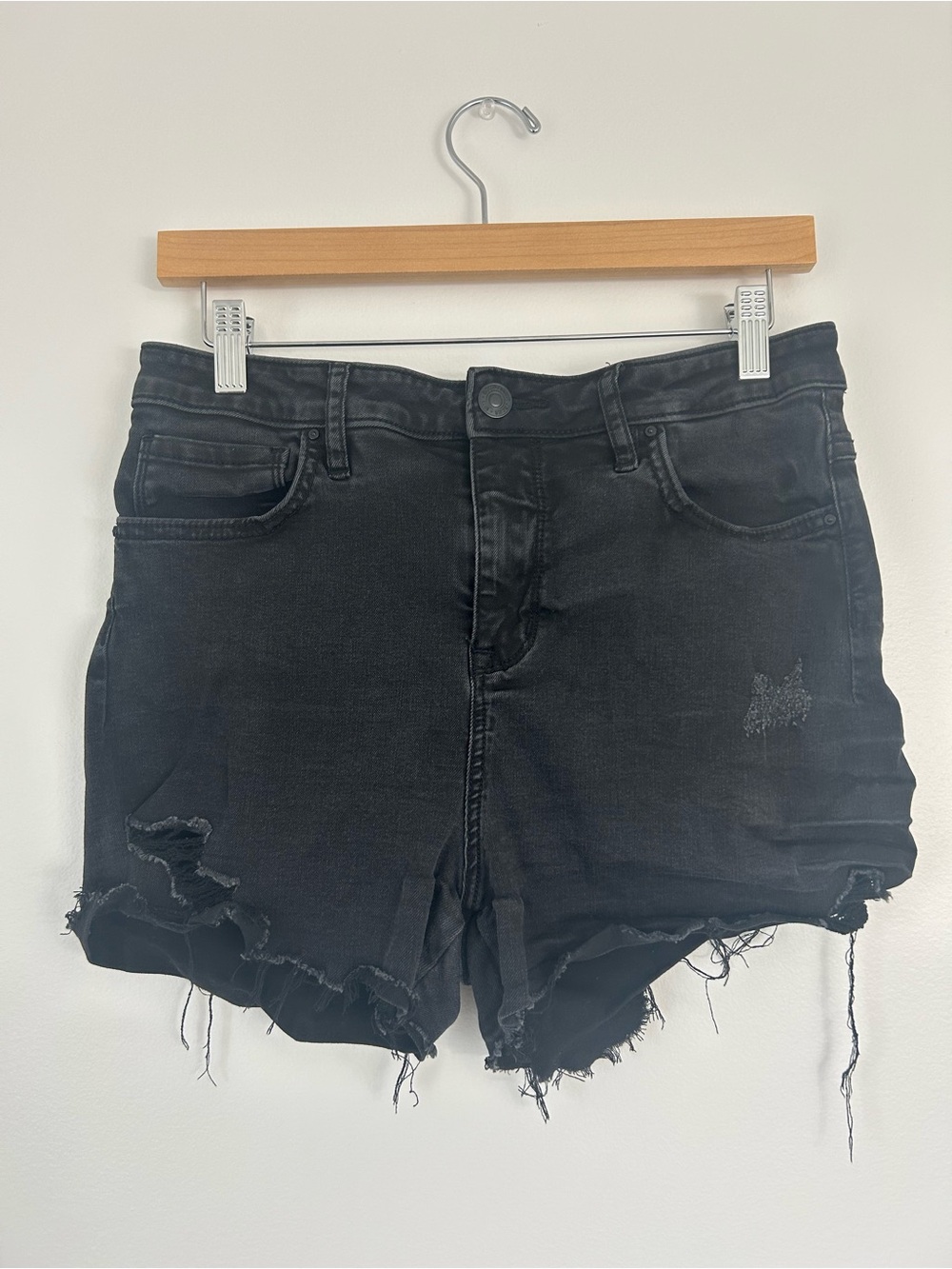 Bootlegger Black Distressed Frayed Denim Jean Shorts High Rise 32W